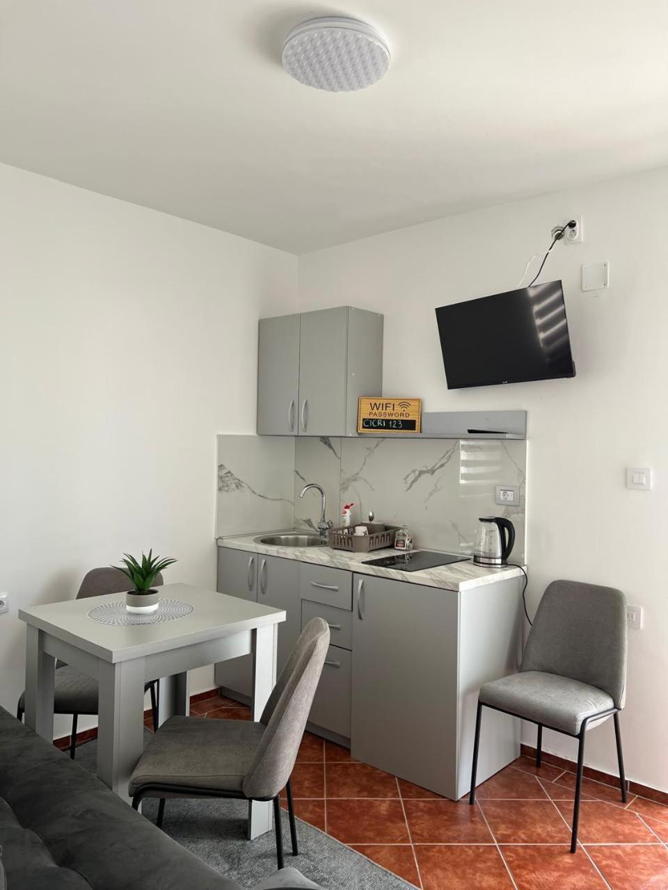 Kontiki Apartments Ulcinj Kültér fotó